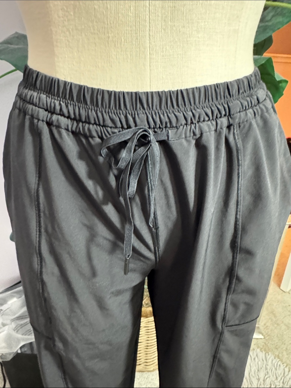 Sz 6 Lululemon Final Play Crop Capri Black Women